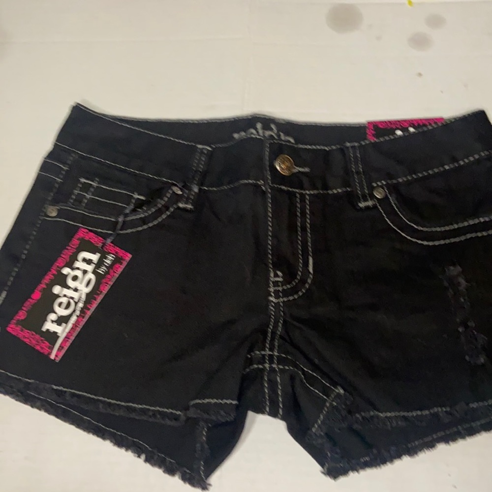 Reign shorts